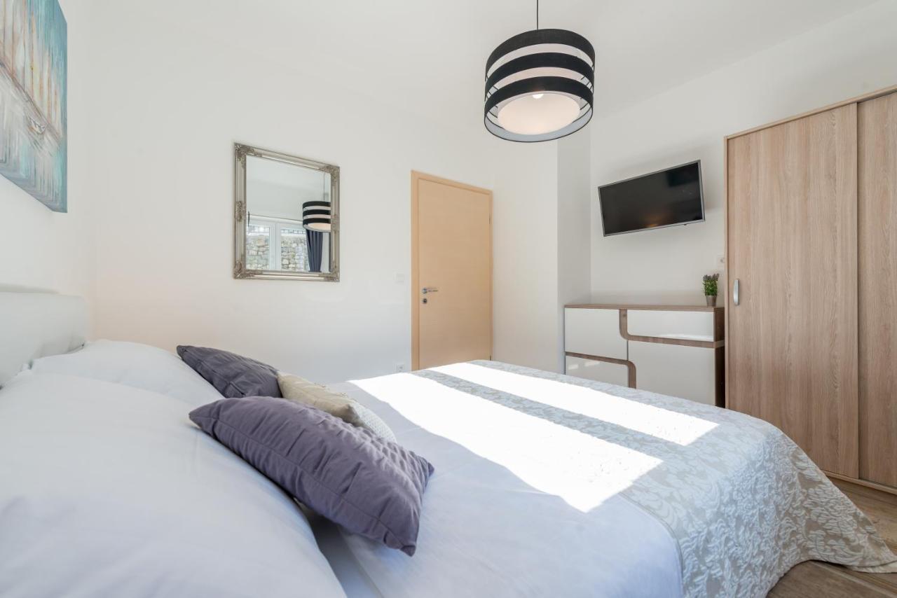 Apartments Helen Dubrovnik Bagian luar foto